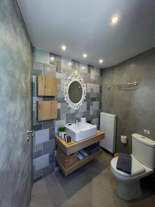 Just Live Apartment Triovasalos Bagian luar foto