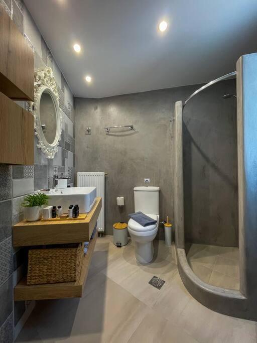 Just Live Apartment Triovasalos Bagian luar foto